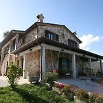 Timeless In With Garden And Swimming Pool 빌라 *