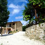 빌라 Timeless In With Garden And Swimming Pool