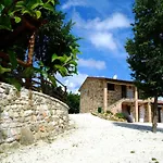 Timeless In With Garden And Swimming Pool 빌라