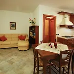 Timeless In With Garden And Swimming Pool *