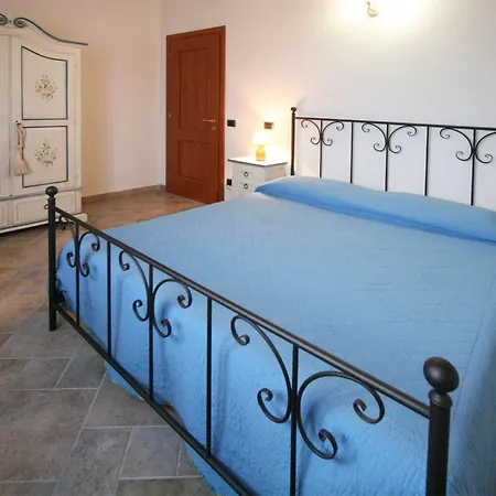 Villa Timeless In With Garden And Swimming Pool *
