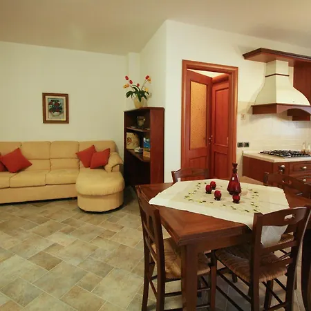 Timeless In With Garden And Swimming Pool *