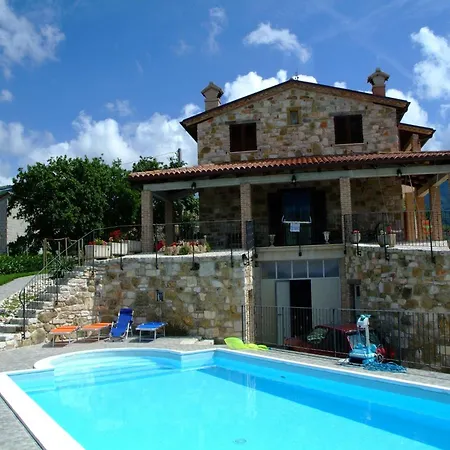 Timeless In With Garden And Swimming Pool * Cagli