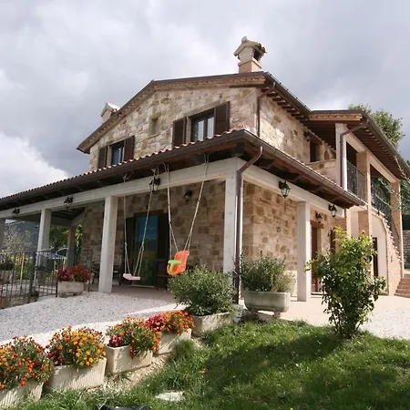 Timeless In With Garden And Swimming Pool *