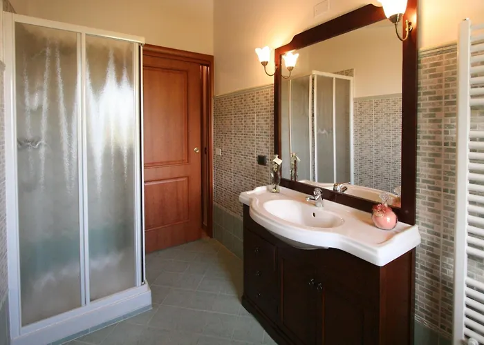 Timeless In With Garden And Swimming Pool *